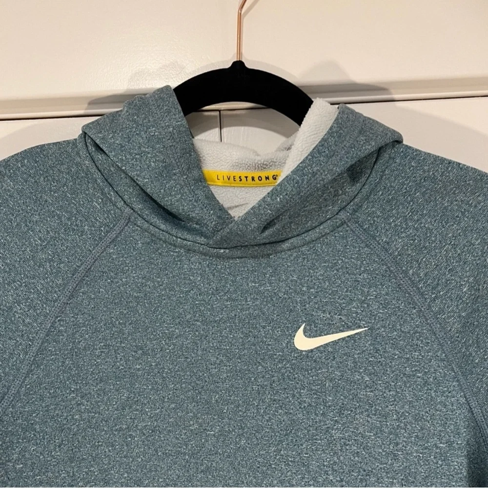 Nike Women’s Blue Teal Gray LiveStrong Pullover Hoodie in Size Medium